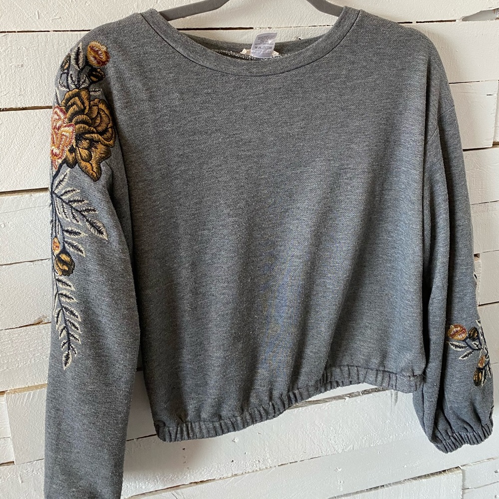 InTu floral sleeve sweatshirt